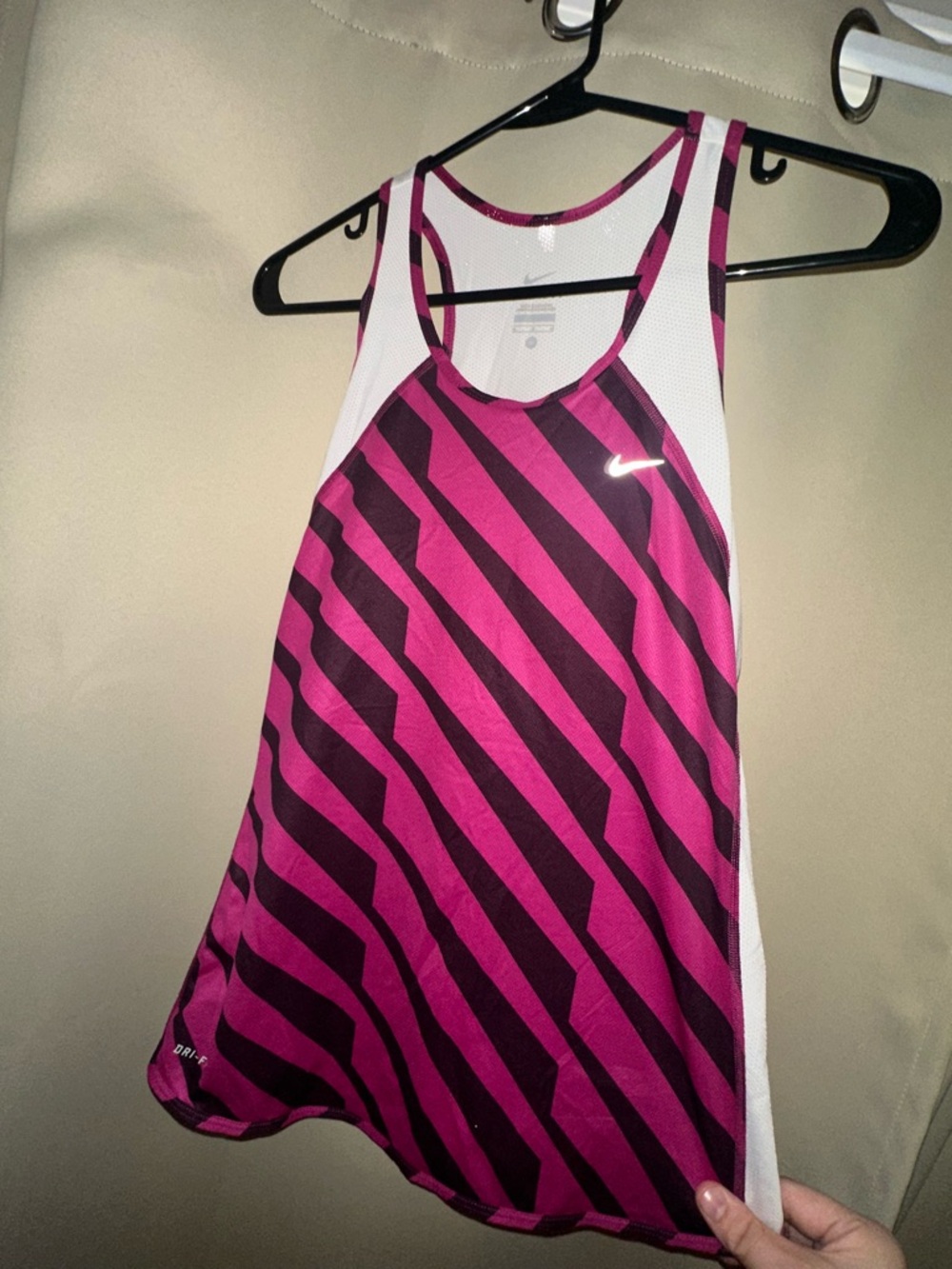 Nike Shirt Womens Medium Tank Top Striped Gym Running Workout Cross Fit Dri Fit